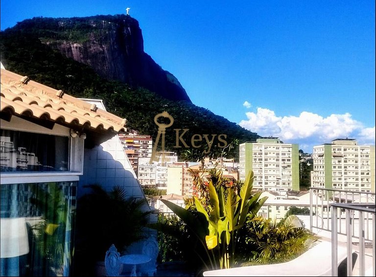 Quarto em cobertura com piscina privativa e Vista